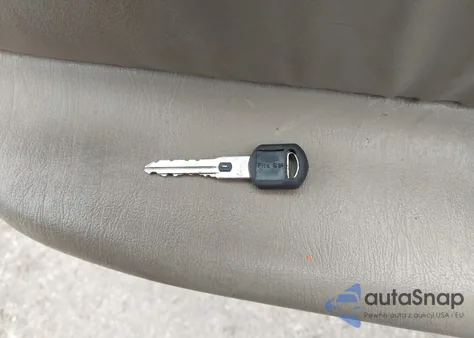 2001 Buick Century Custom z USA, uszkodzony, nr VIN 2G4WS52J711127434